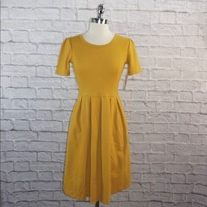 Never Worn LulaRoe Mustard Amelia
